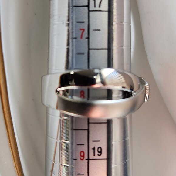 Vintage Estate Owned 18K GE Minimalist Ring Size 8 - Picture 11 of 11